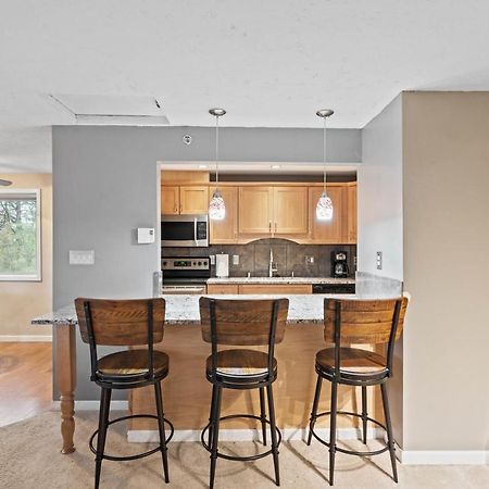 Modern Amenities Gas Fireplace Central Location Спокейн Екстериор снимка